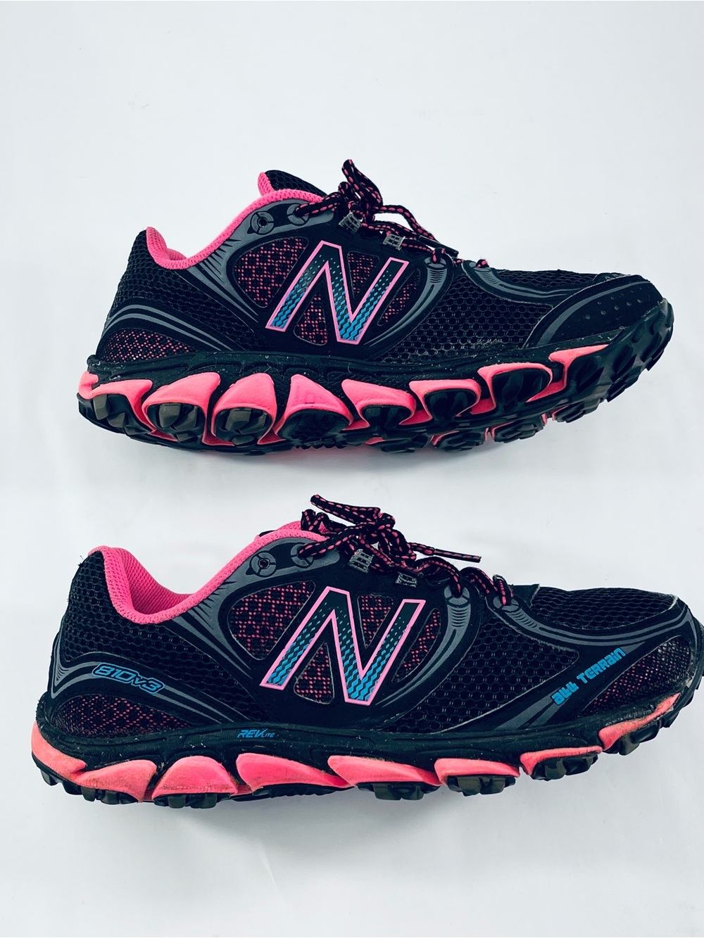 New Balance #WT810BP3 Women's Size:10 Black Pink All Terrain Running Shoes - Picture 2 of 15